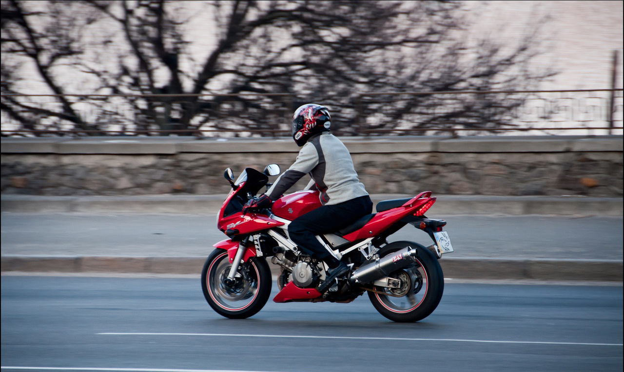 кавасаки ззр перед. Bmw motorrad gs trophy. мотоцикл ямаха cbr 1000rr. мотоцикл мустанг мт 150. украинский мотик.